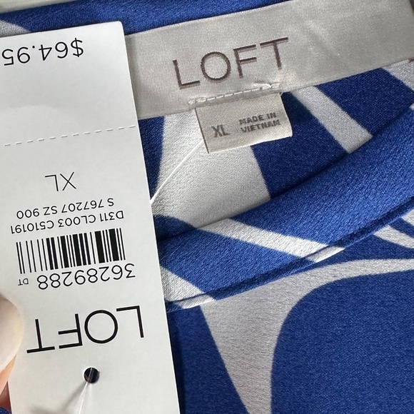 New Ann Taylor LOFT Top Shirt Sz XL 14 16 Blue White Silky Tropical Resort Boho - Picture 3 of 4